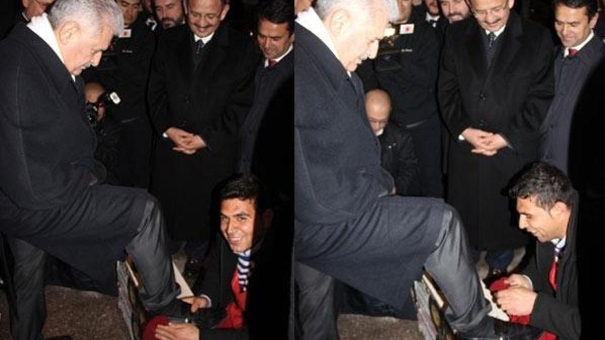 Başbakan ile ayakkabı boyacısı arasında neşeli diyalog