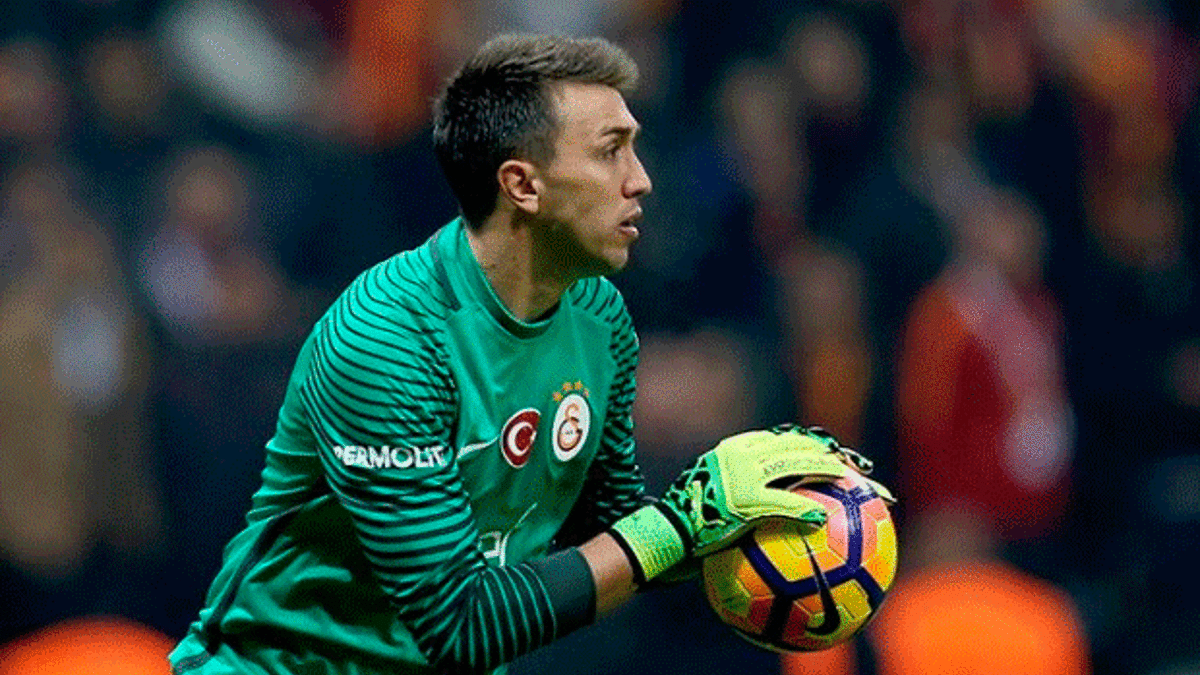 Fernando Muslera'dan tarihi rekor!