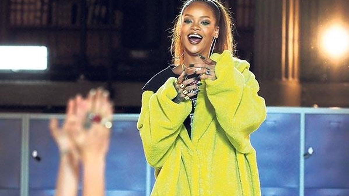 Rihanna’nın üniversite aşkı