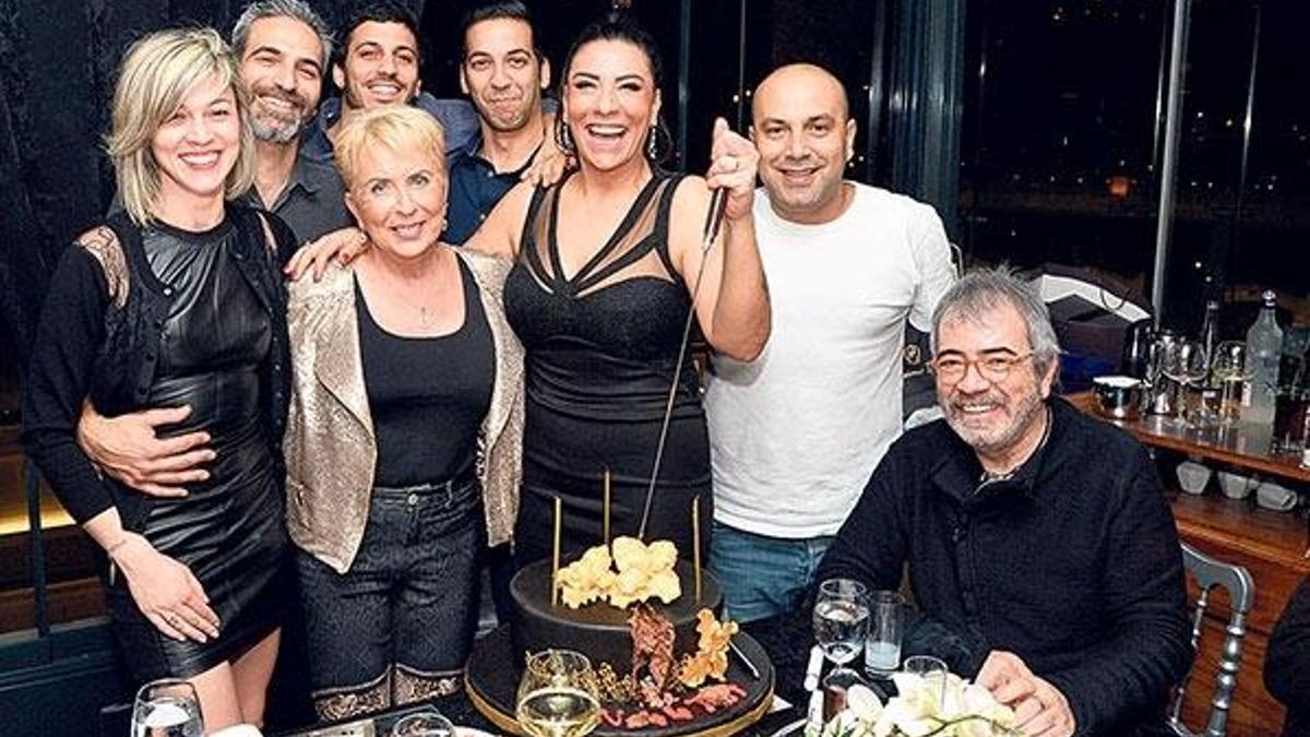 "Demet yine sattı"