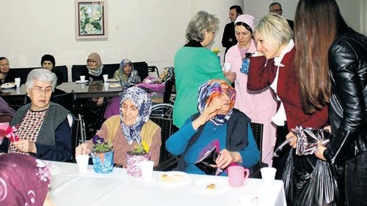 Kadın sürücüye hakaret etti, 72 pijama cezası aldı