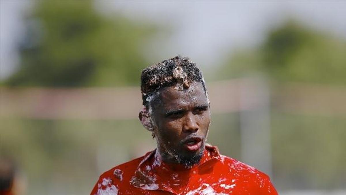 Samuel Eto'o'ya pastalı kutlama
