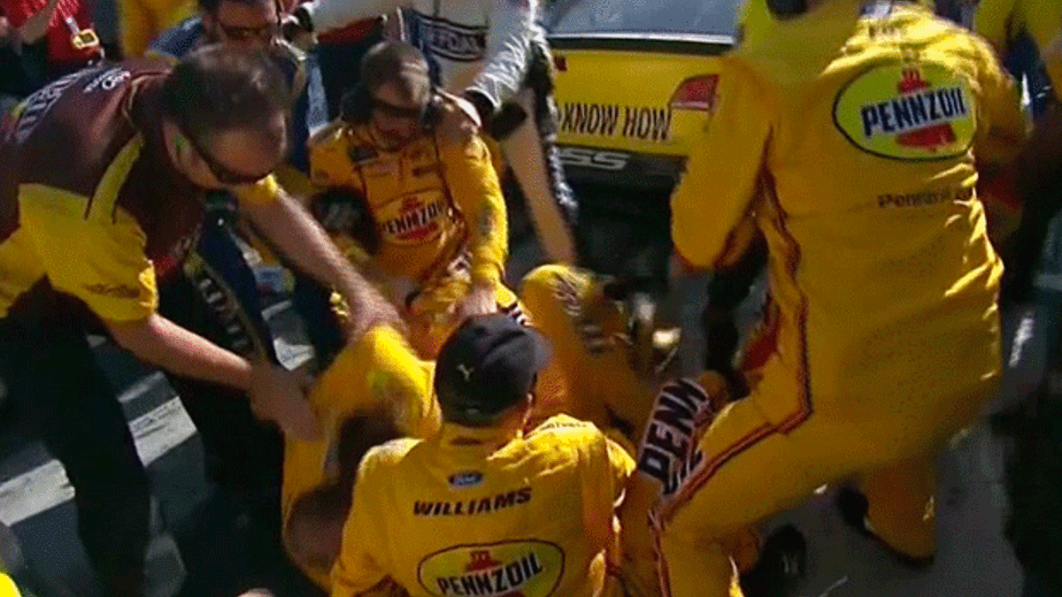 Nascar'da kavgalı yarış!