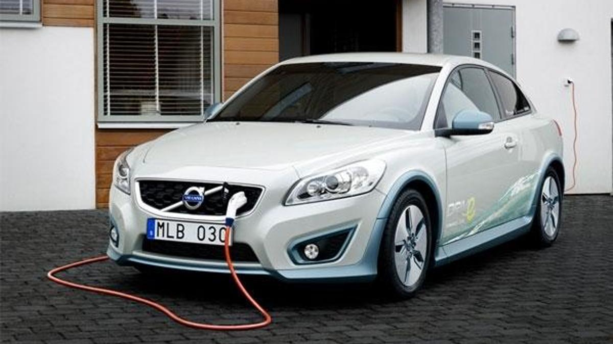 Volvo'nun ilk elektrikli aracı!