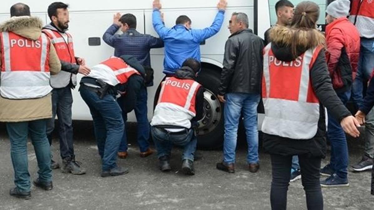 Dev operasyon! İstanbul'a giriş-çıkışlar tutuldu