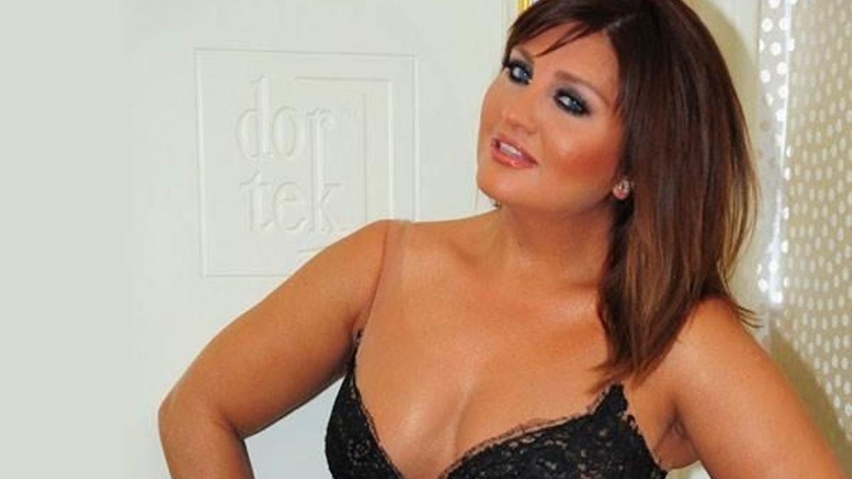Sibel Can gözünü Çeşme'ye dikti!