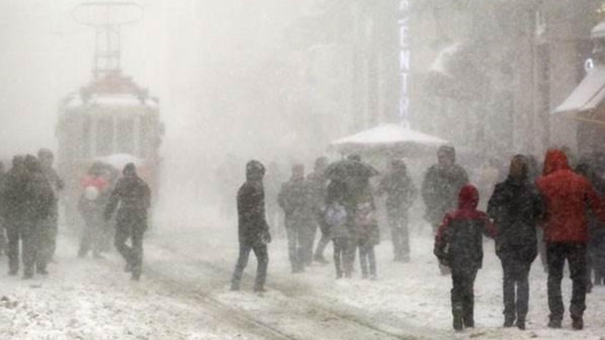 Meteoroloji'den hava durumu uyarısı: İstanbul'da günlerce kar yağacak