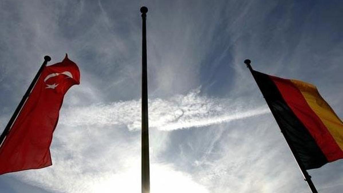 Resmen tehdit! Almanya'dan Türkiye'ye: Saklı tutuyoruz