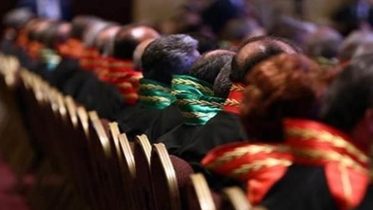 202 Hakim ve savcıya meslekten ihraç