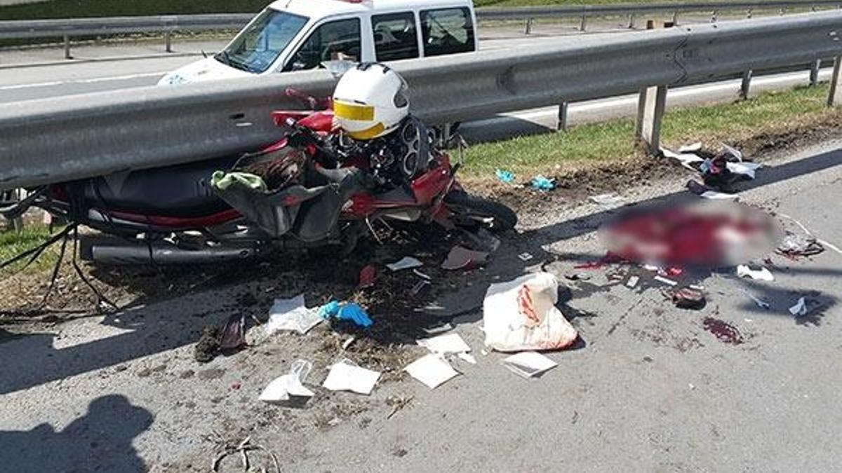 Köprü girişindeki kaza trafiğe neden oldu