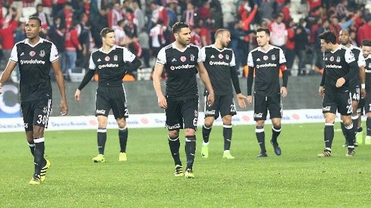 Beşiktaş milli arada boş durmayacak!