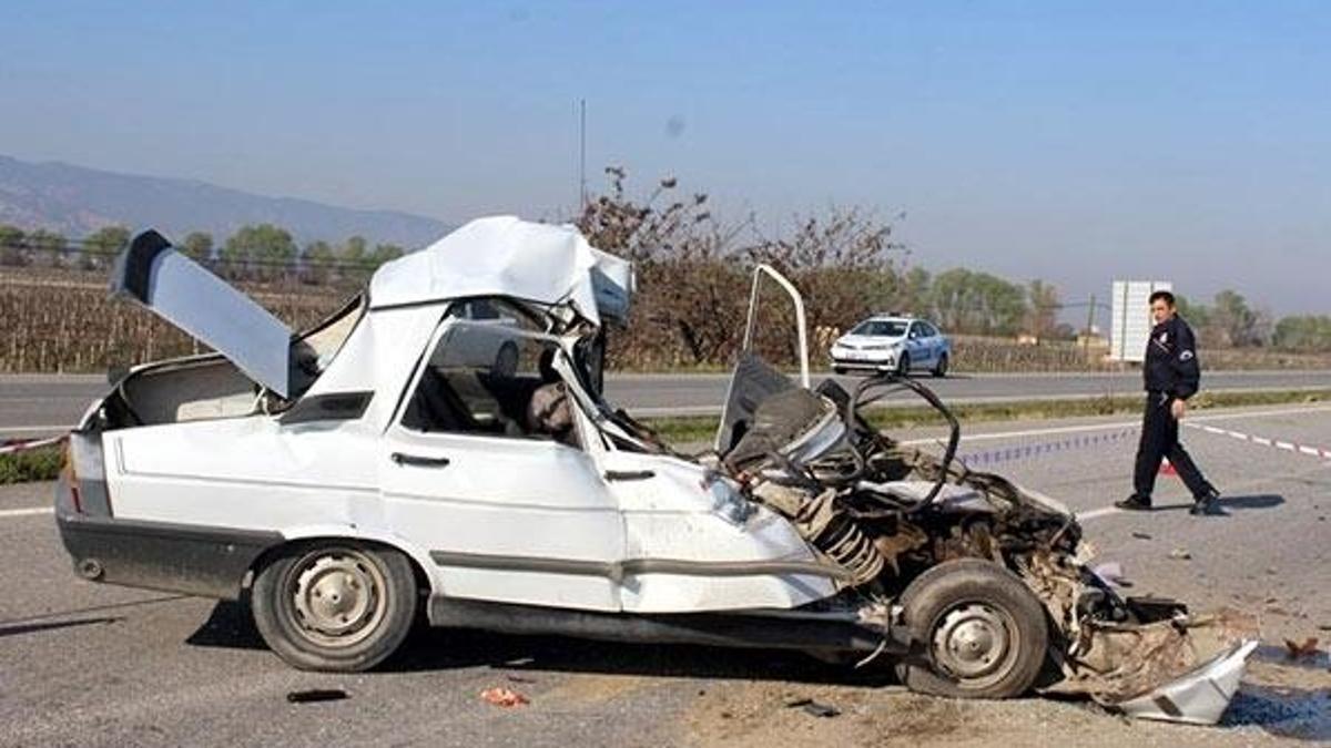 Manisa’da feci kaza: 3 ölü