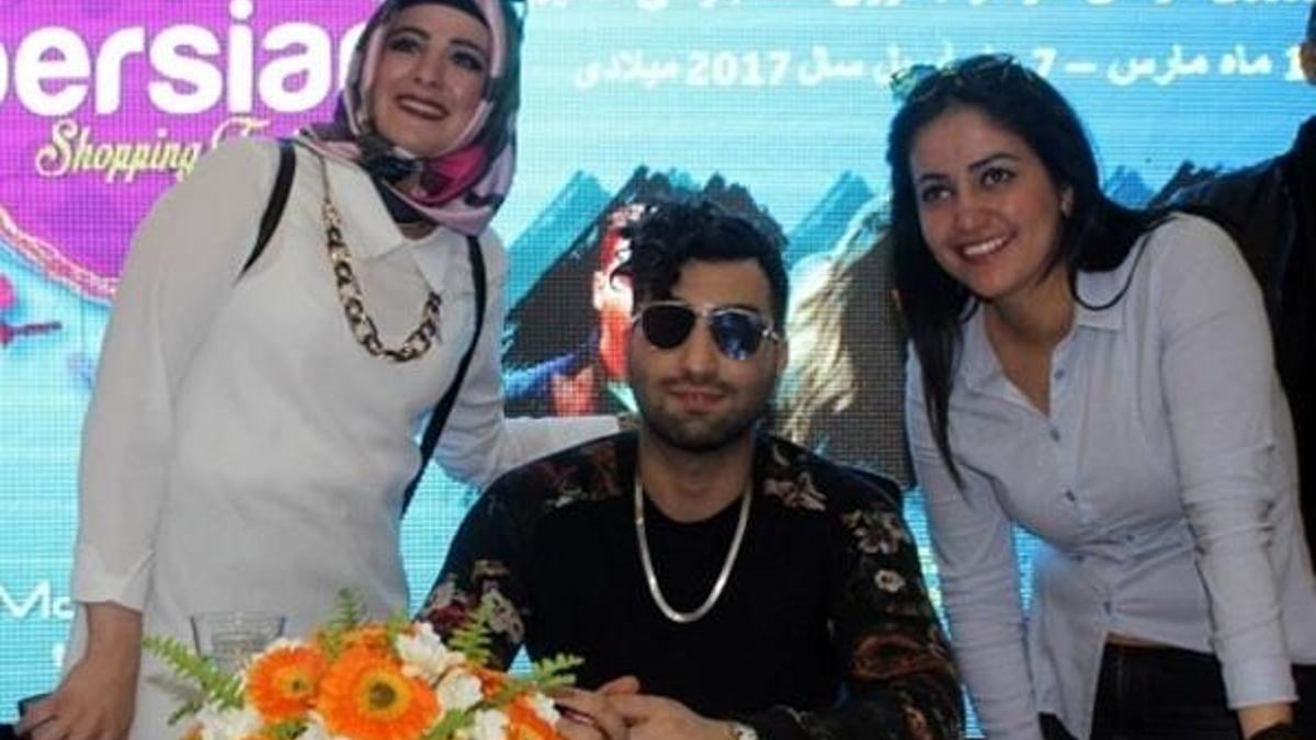 İranlı Popstar Tohi, Türkiye’de çok mutlu!
