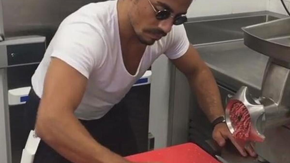 Nusret'in yüklediği video 3,5 milyon kez izlendi!