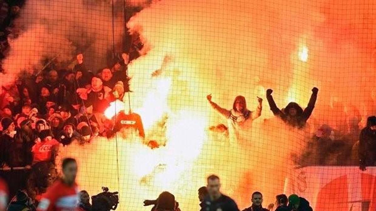 Rusya'da holigan taraftarlara "kanunun sopası" gösterildi