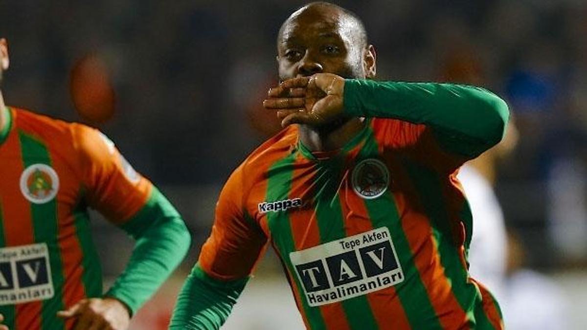 Vagner Love Avrupa'da zirvede