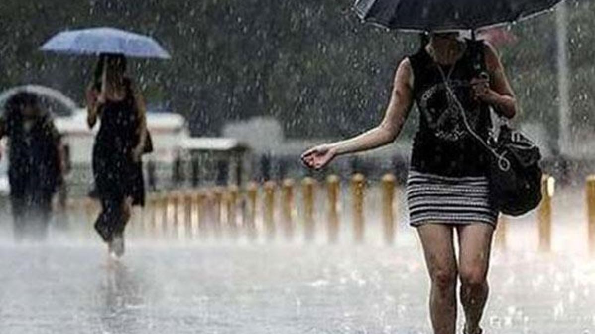 Meteoroloji İstanbul için saat verdi! Seferler iptal
