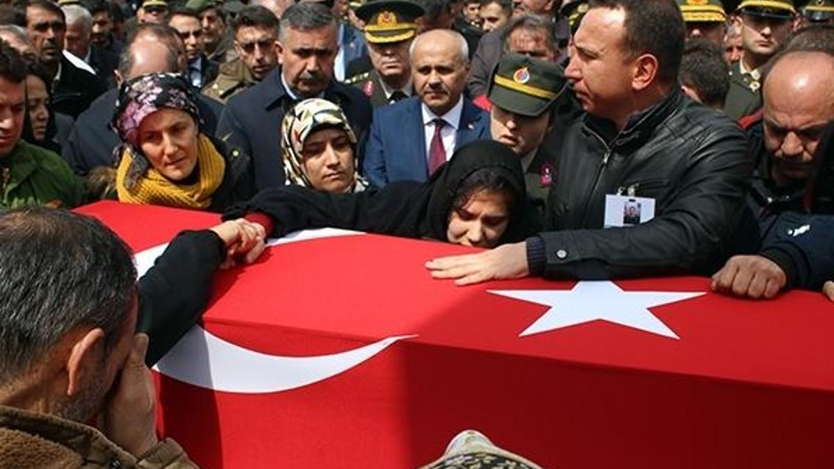 Şehit astsubaya Yüzbaşı ağabeyinden hüzünlü veda!