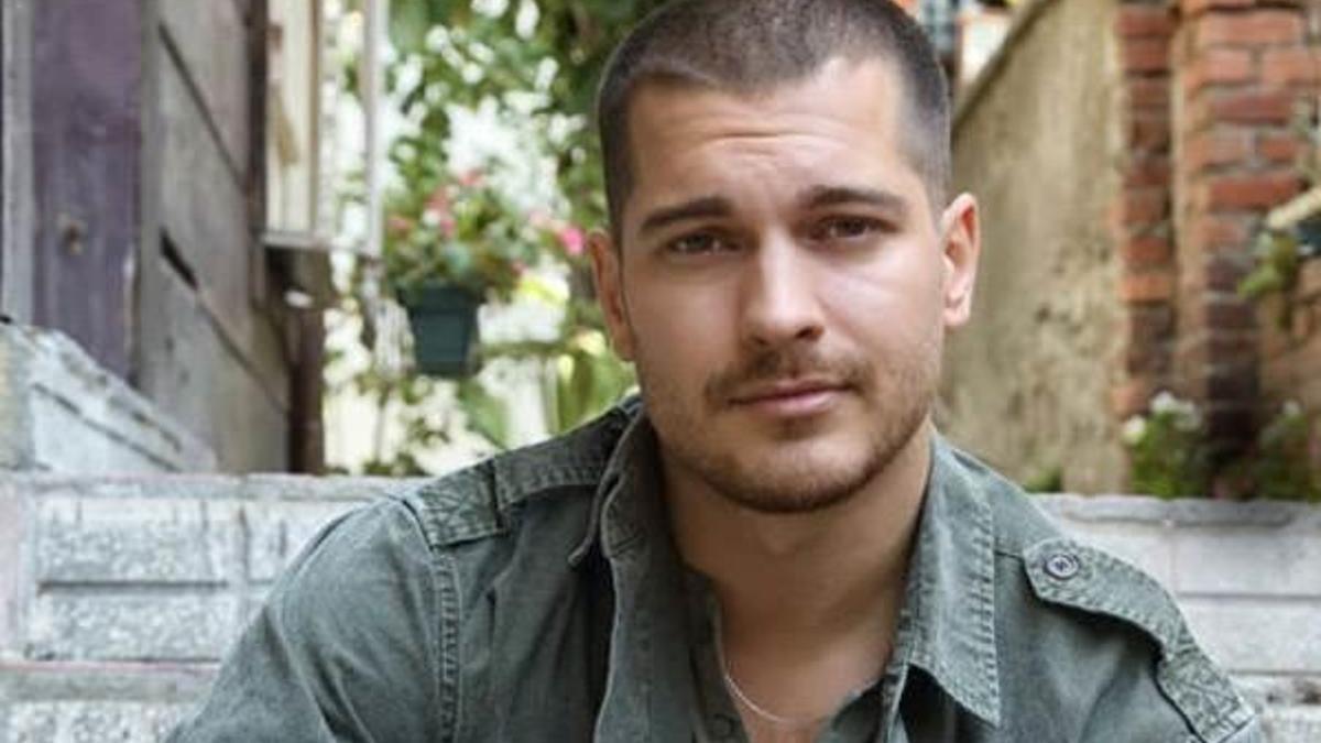 Çağatay Ulusoy 160 bin TL'ye aldı, 50 bin TL'ye...