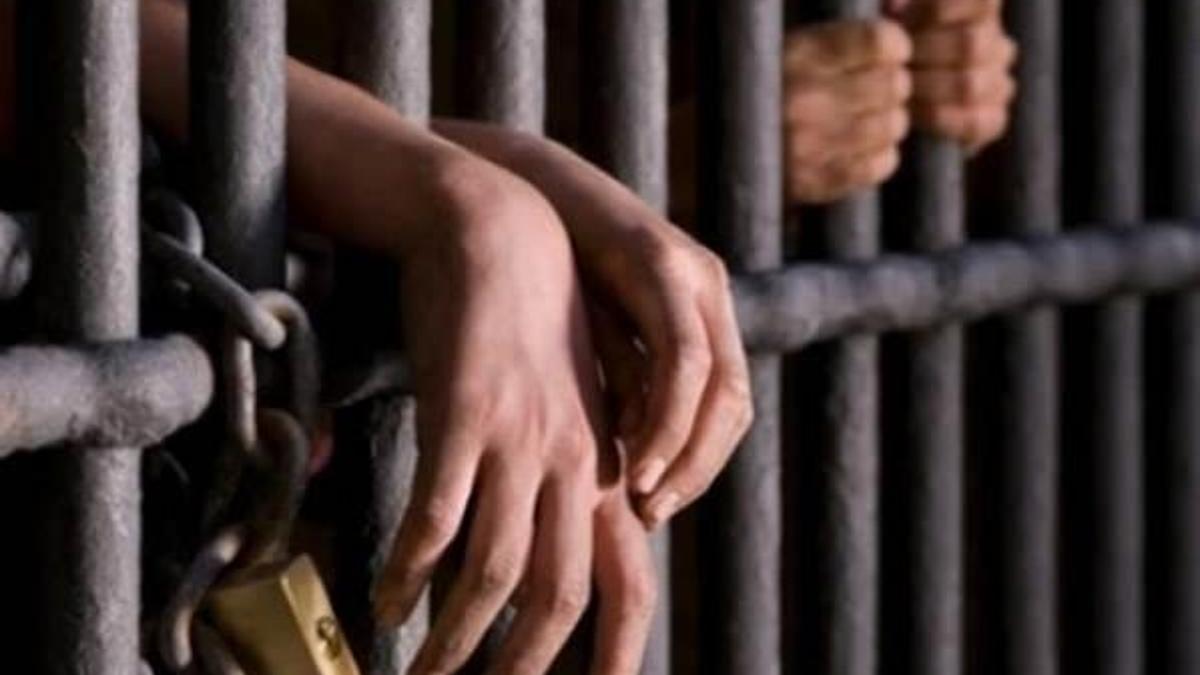 Kamu çalışanlarına "ByLock" operasyonu