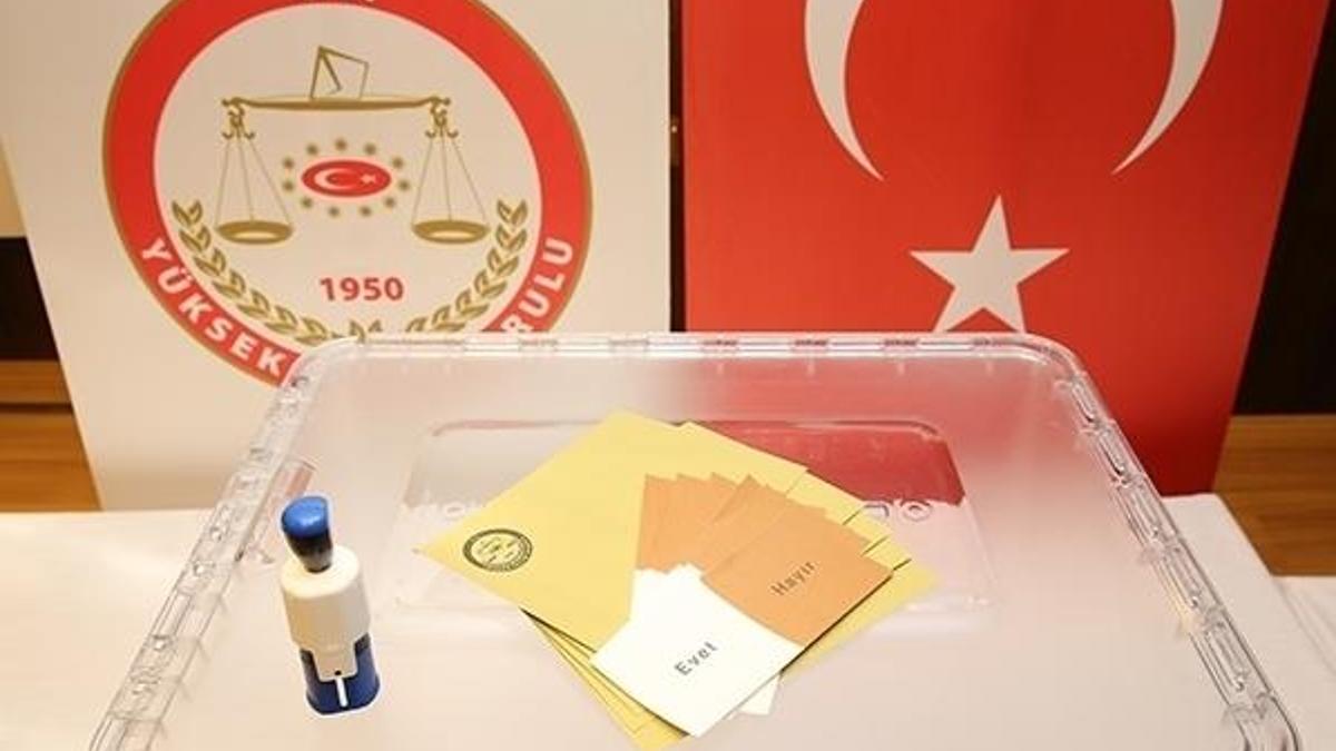 Danimarka'daki Türk seçmenler oy kullanmaya başladı
