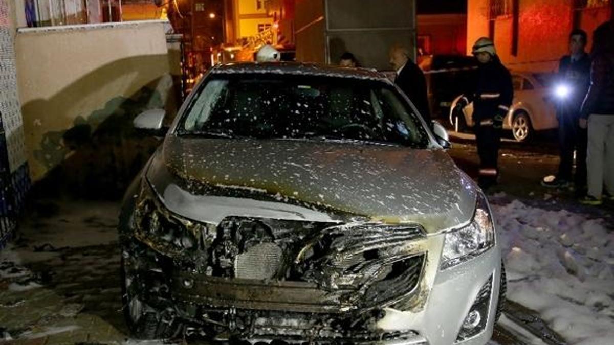 İstanbul'da araç kundaklama!