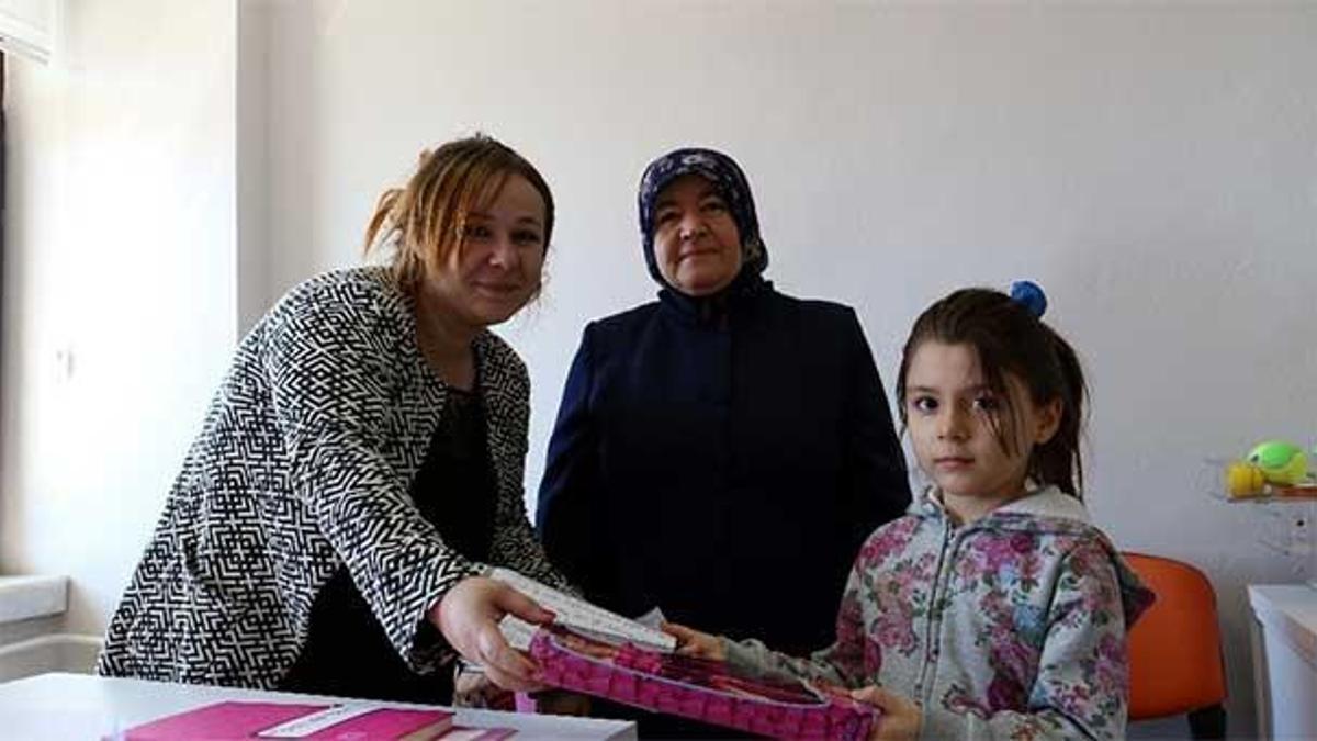 "Masalını getir hediyeni götür"
