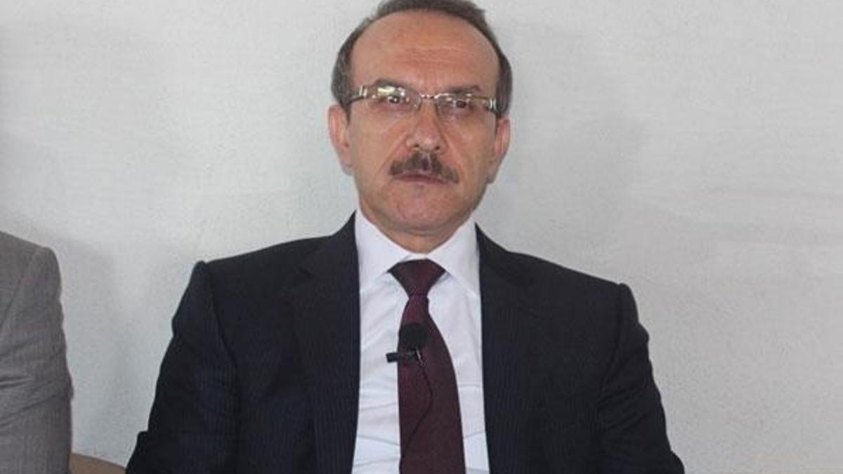 "Allah belasını versin senin gibi hocanın"