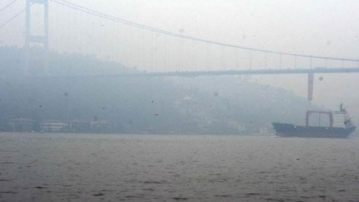 İstanbul Boğazı gemi geçişlerine kapatıldı