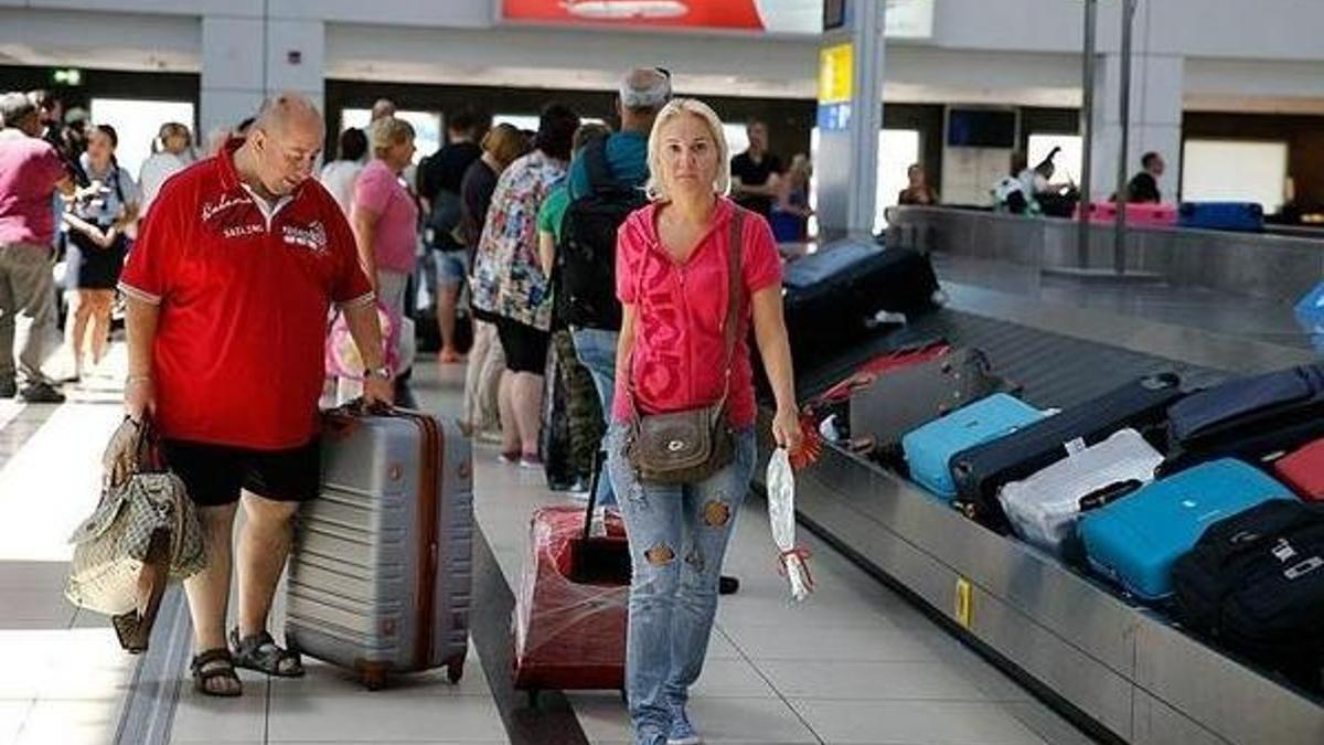 Antalya'ya gelen Rus yolcu sayısı yüzde 816 arttı