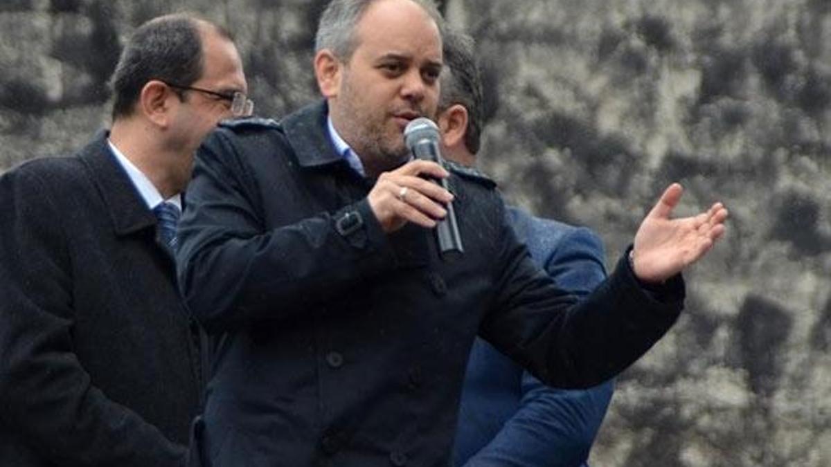 Kılıç: Adam olan orada oturmaz