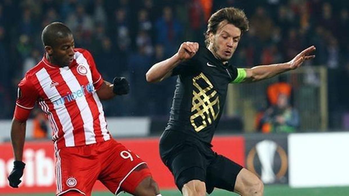 Galatasaray o ismi izlemeye aldı!