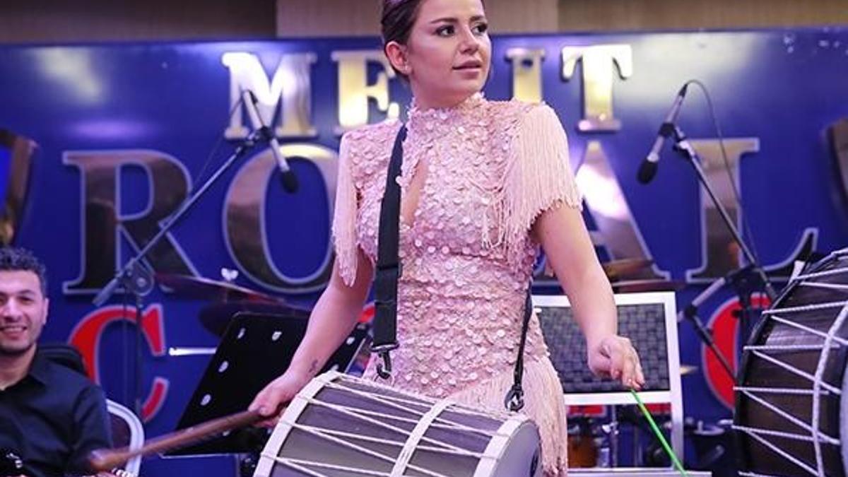 Merve’den davul şov