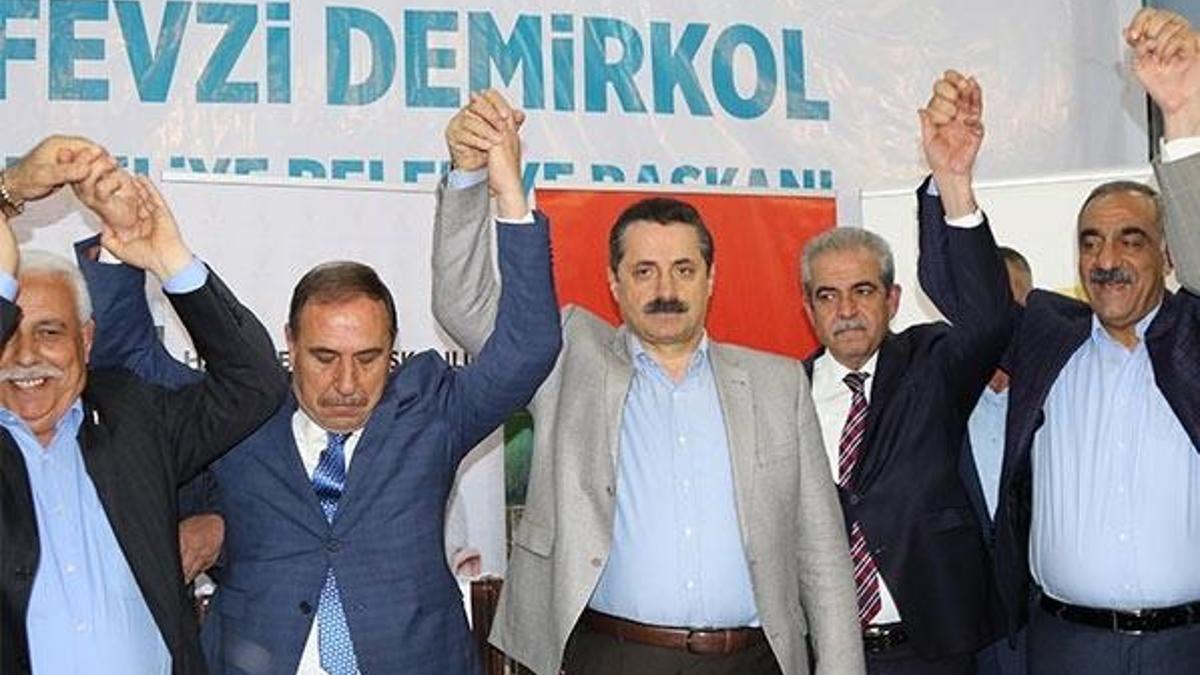 Eski CHP Şanlıurfa İl Başkan Yardımcıları AK Parti'ye katıldı