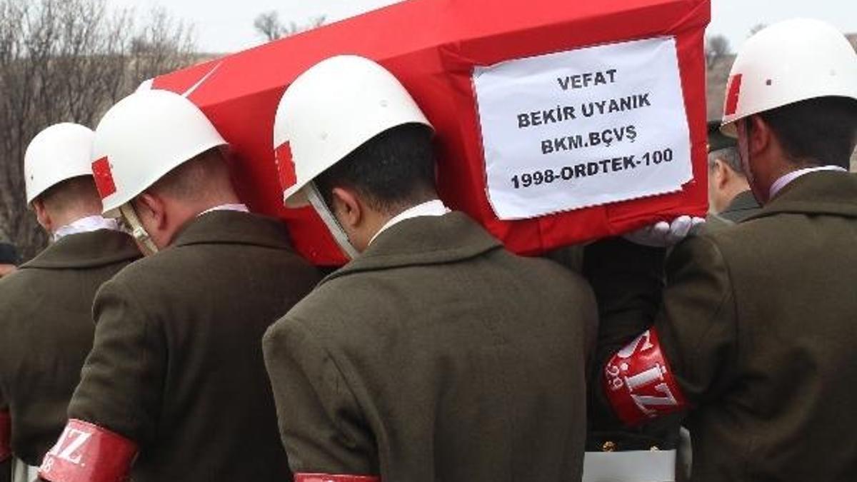 Astsubay cinayetinin altından yasak aşk çıktı