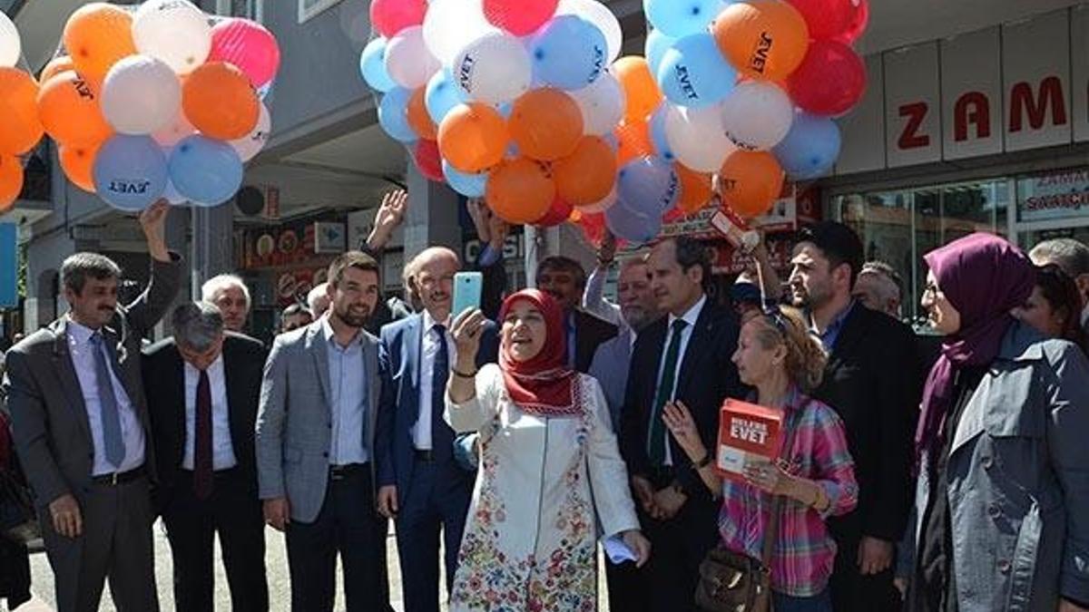 81 ilde eş zamanlı olarak ’evet balonları’ uçuruldu