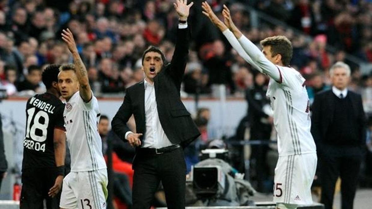 Leverkusen lidere dur dedi!