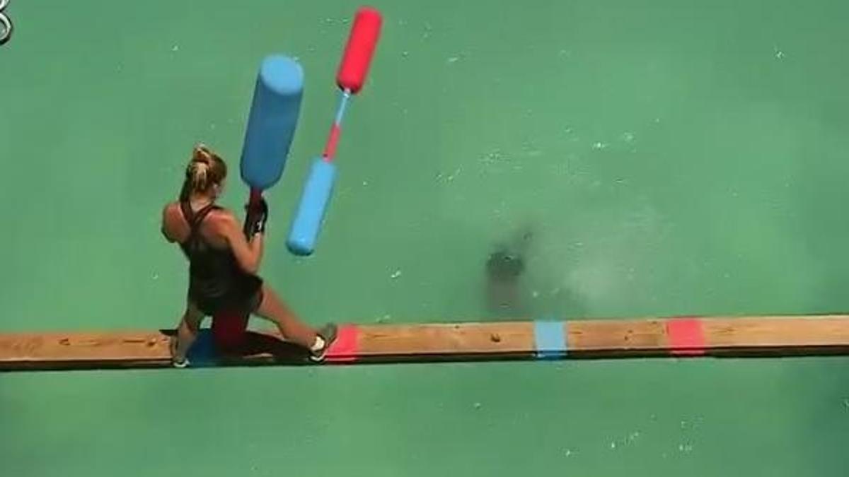 Survivor 2017'de Burçak korkuttu!