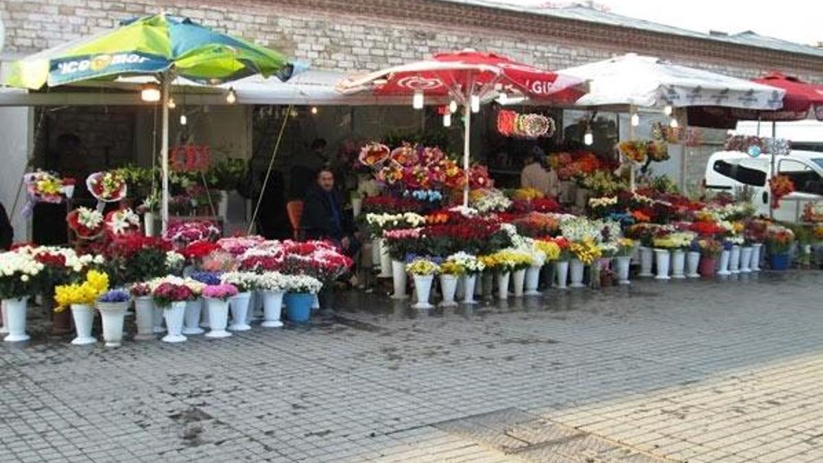 Taksim çiçekçilerine kalıcı mekan yapılıyor