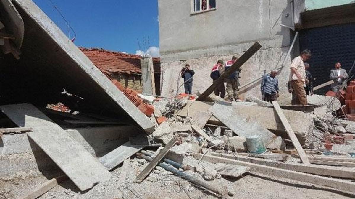 Samsun'da inşaat çöktü: 3 ölü