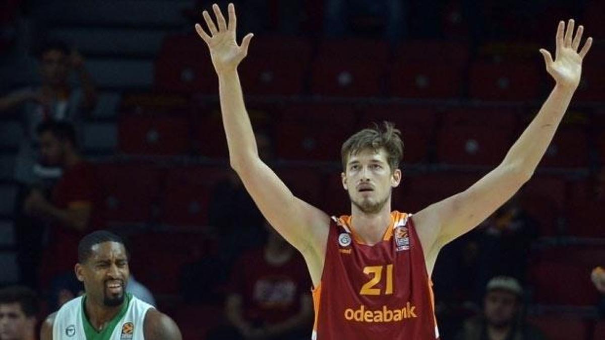 Pleiss ameliyet edilirse sezonu kapatacak!