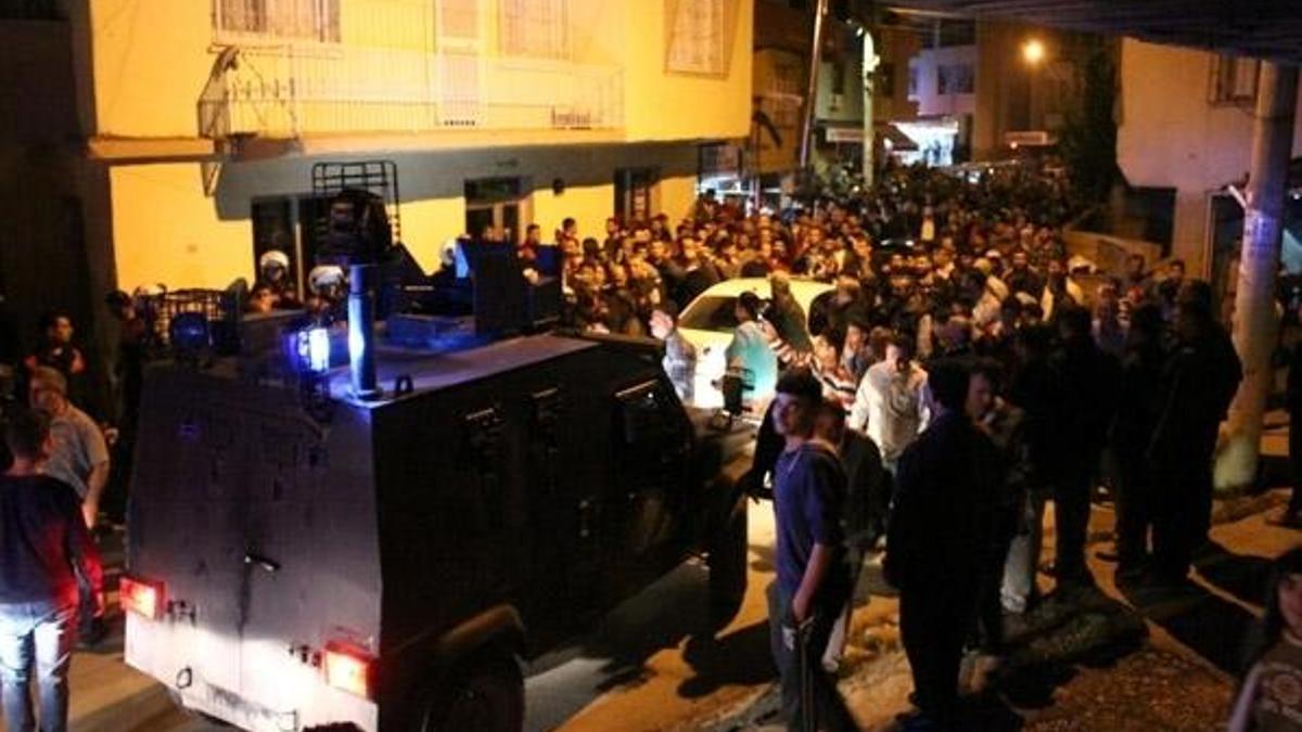 Mersin'de mahalleli ve Suriyeliler arasında gerginlik