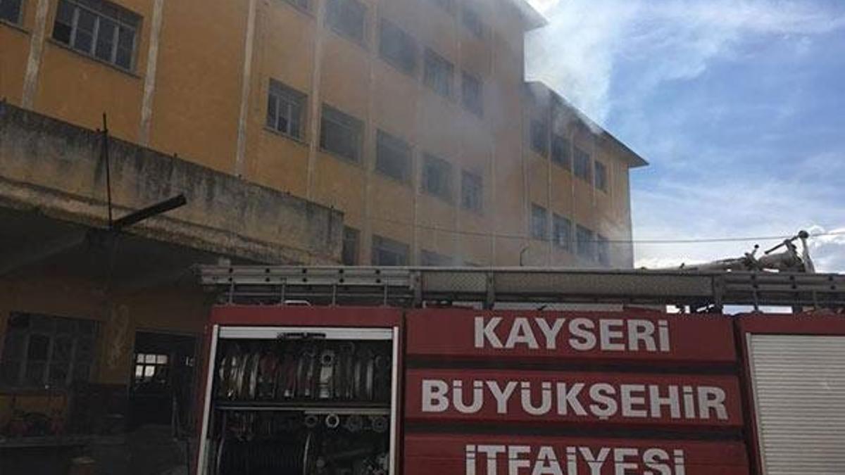 Eski un fabrikasında yangın çıktı