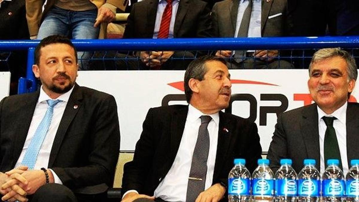 Dev finalde büyük kriz! Salonu terk etti...