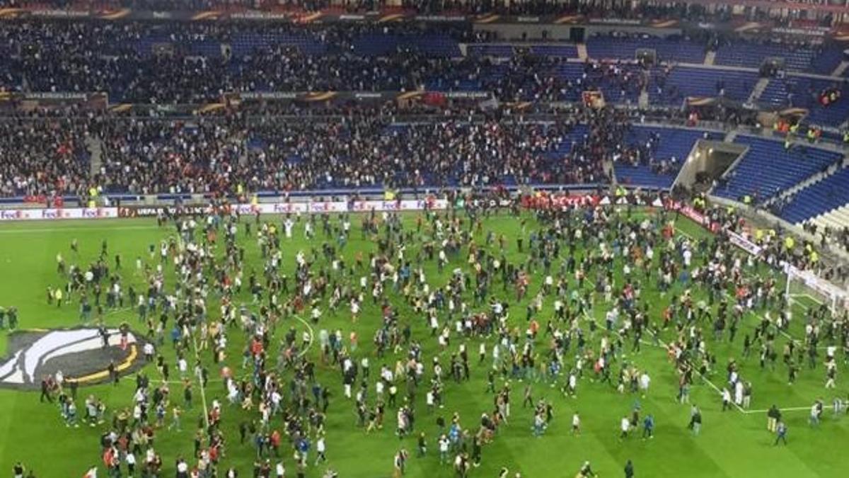 Lyon maçına 2 gün kala UEFA'dan flaş karar! Ertelendi...