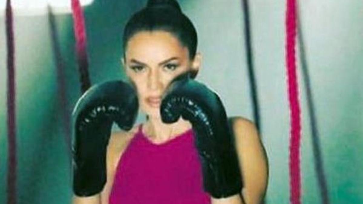 Fahriye Evcen boksör oldu!