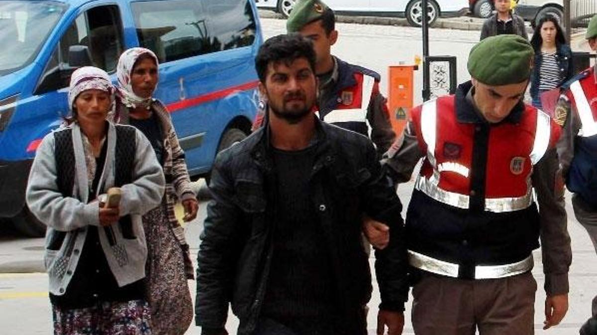 Kendi kızlarını ezip kaçtılar!