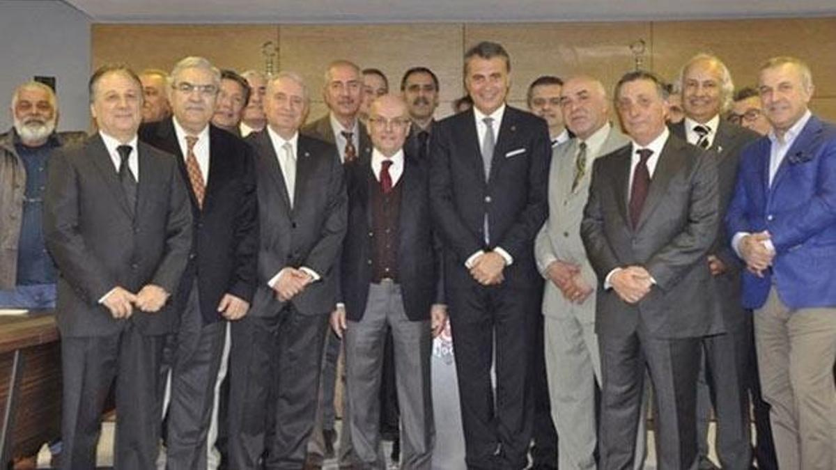 Beşiktaş'ta yeni divan kurulu mazbatasını aldı