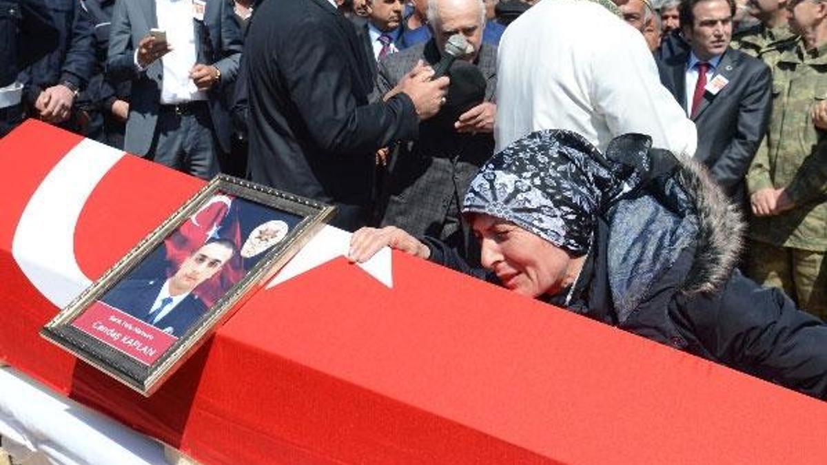 Tunceli şehitlerine veda