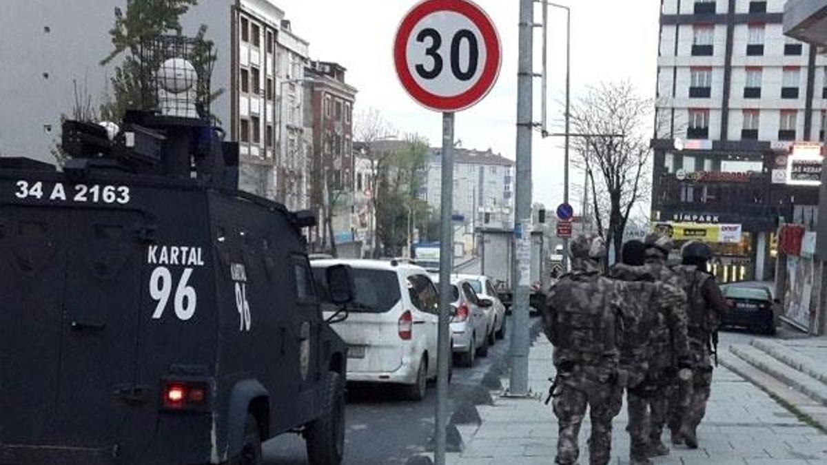 Lüks siteye şafak baskını
